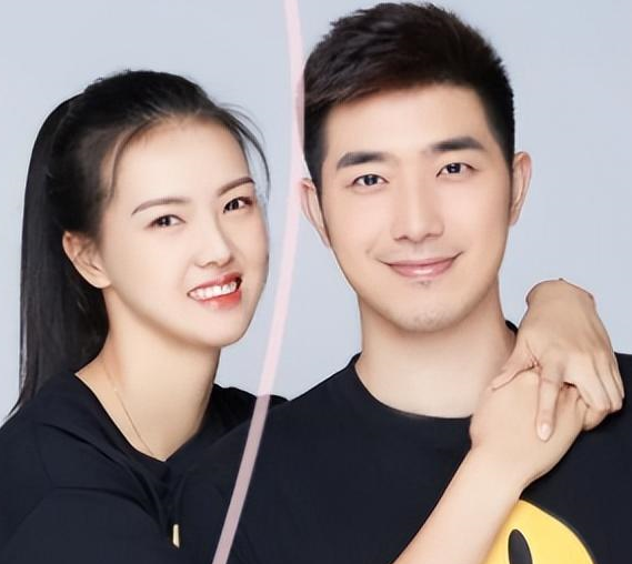 前中国女排队员张常宁陪同丈夫抵达新疆,吴冠希将效力新队四年