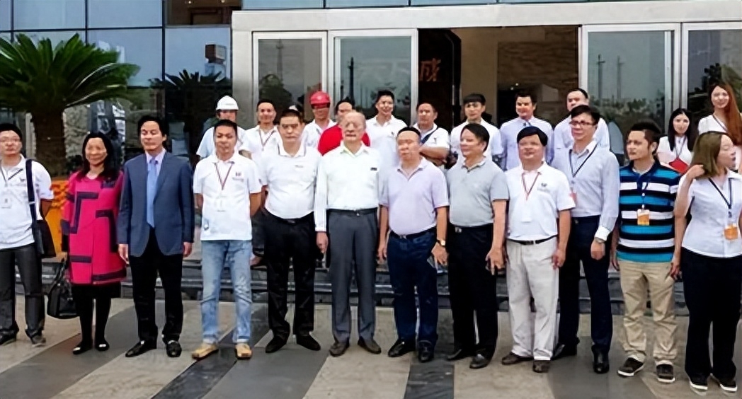 纪实:"土皇帝"肖作军:靠政法委书记霸占小城25年小弟替坐牢