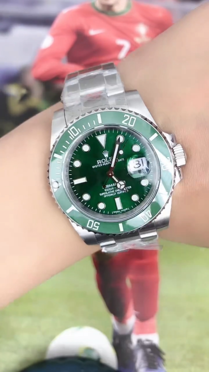劳力士绿水鬼系列欣赏,40mm绿色好心情