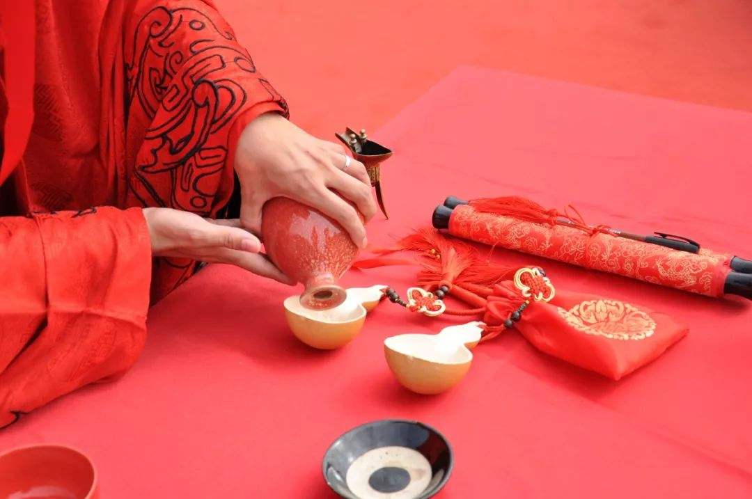 宇辰鼎丰丨"藏礼于酒",酒礼,酒俗中的理性饮酒