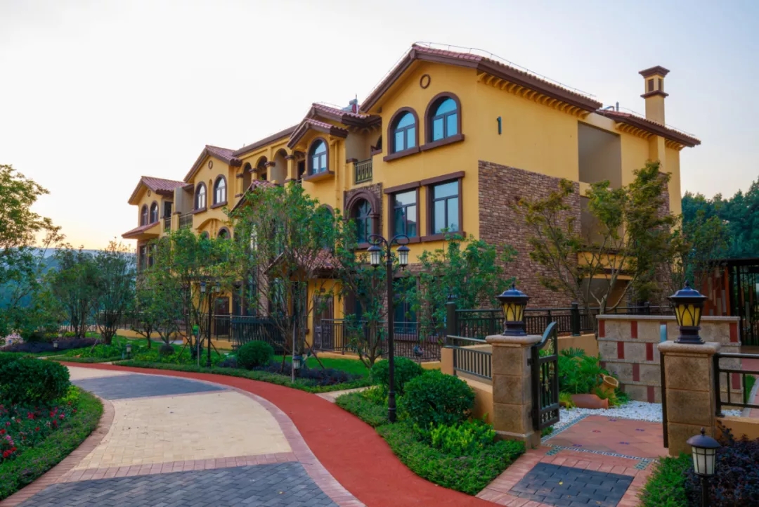 骆驼湾·荣府 i 九最 最鲜氧