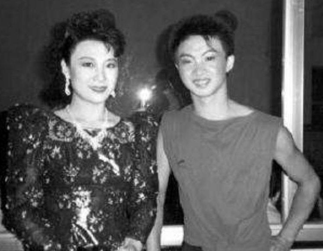 金星第一任妻子长相貌美如花,离婚时还怀着孕,两人算是和平分手