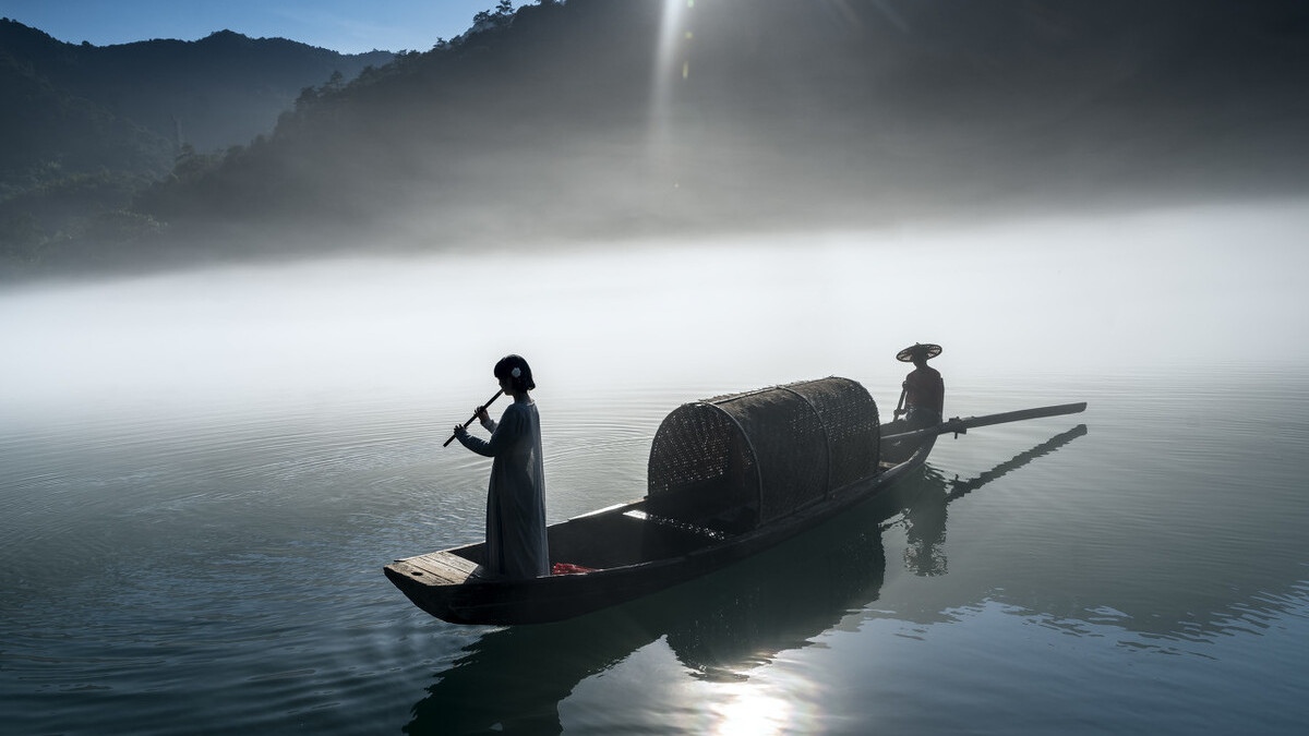人在江湖身不由己,令狐冲却选择笑傲江湖,终究活成他希望的样子