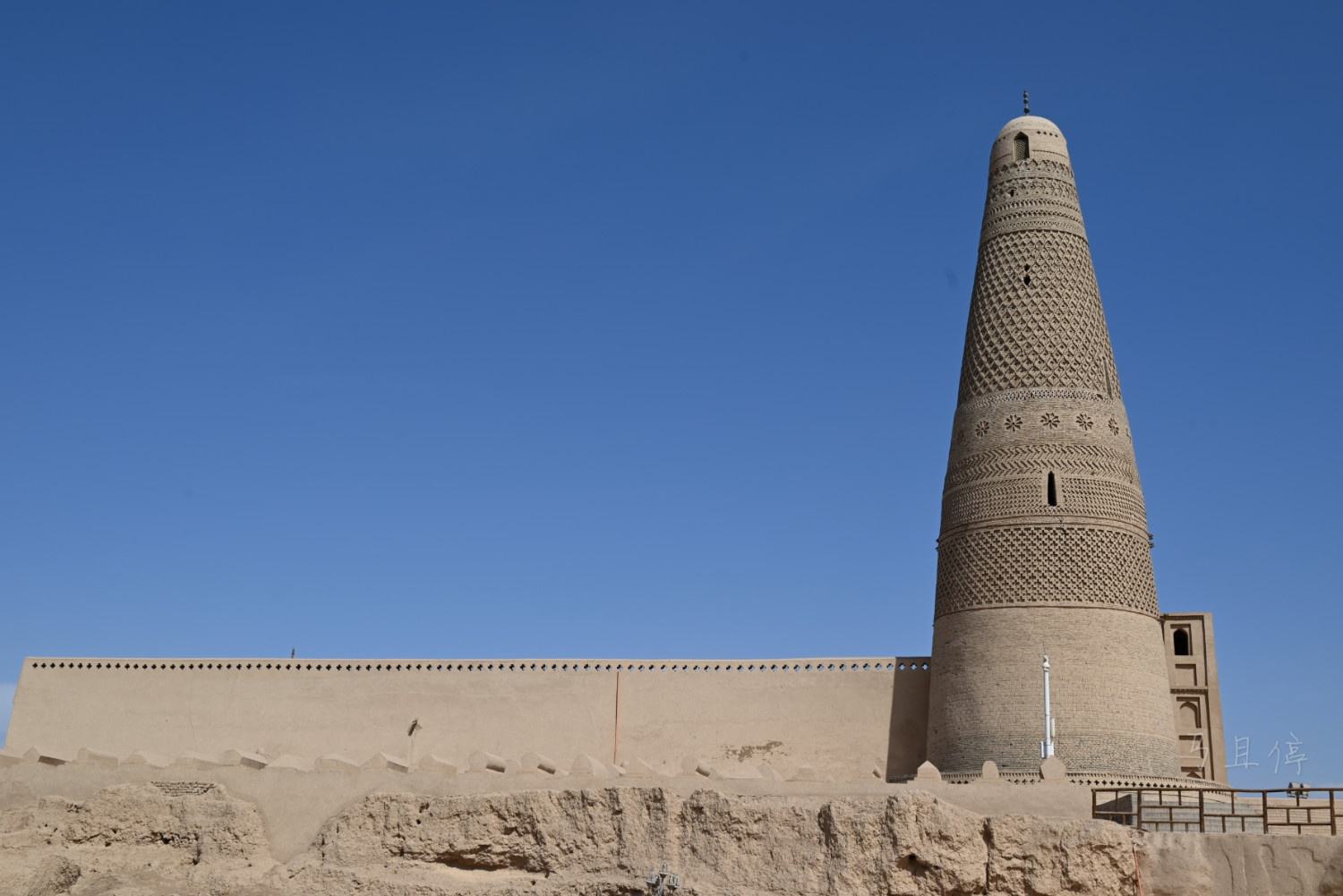 新疆一古建筑,为当地建筑史上的奇葩,背后意义重大结构奇特