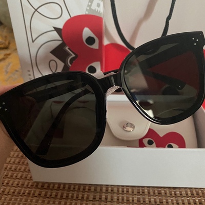 川久保玲太阳镜测评