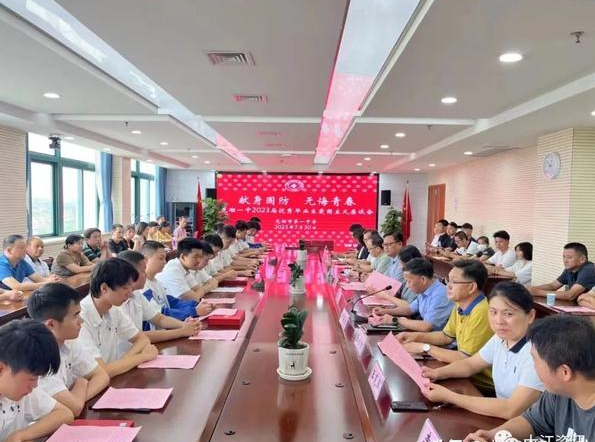 芜湖一中21名学生顺利考入军校