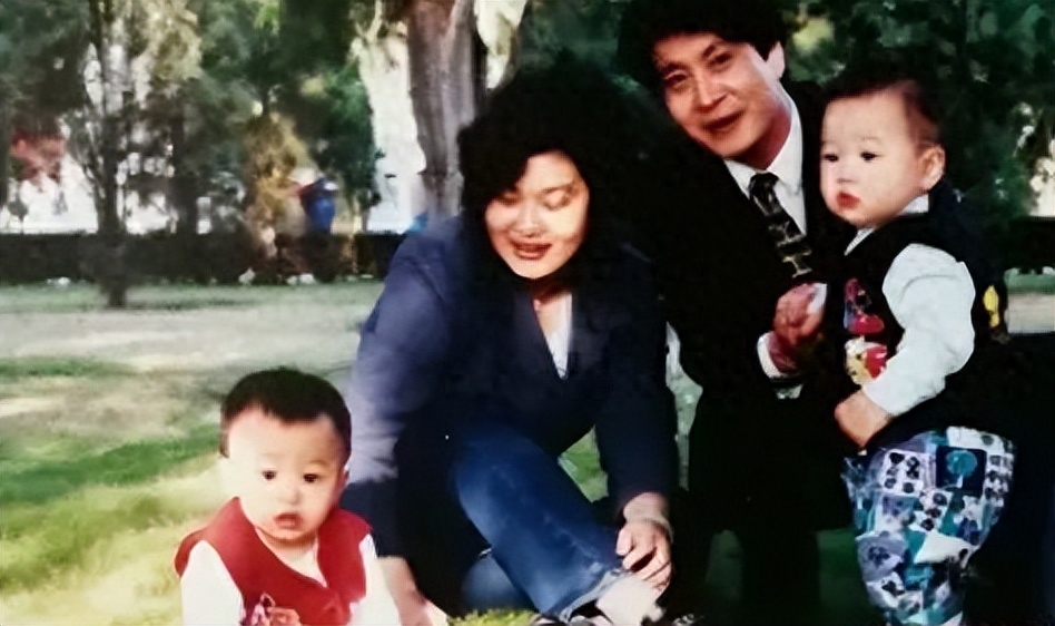 国家一级演员许文广不顾争议娶小9岁恩师之女现婚姻状况如何