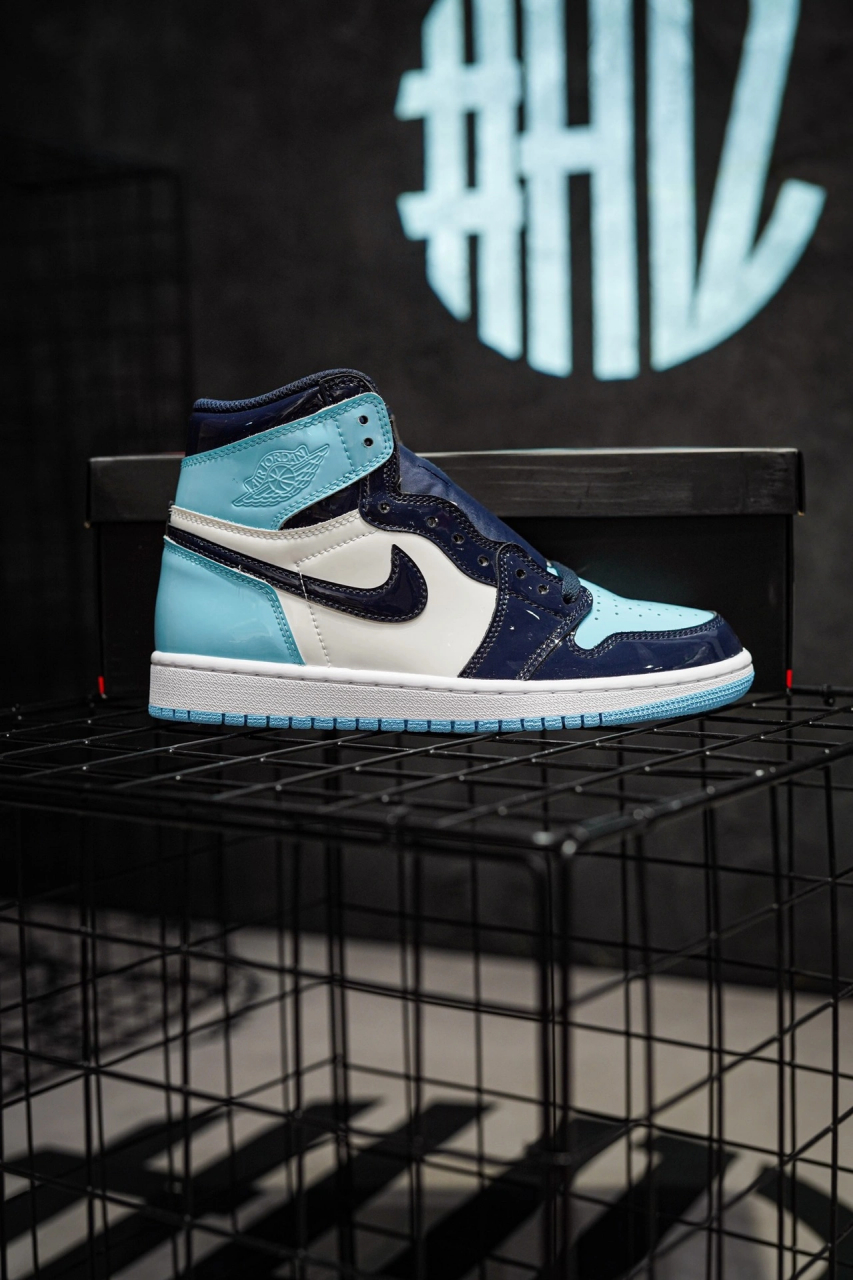 今天给大家推荐一个 aj1 air jordan1代 高帮   北卡蓝配色 漆皮材质