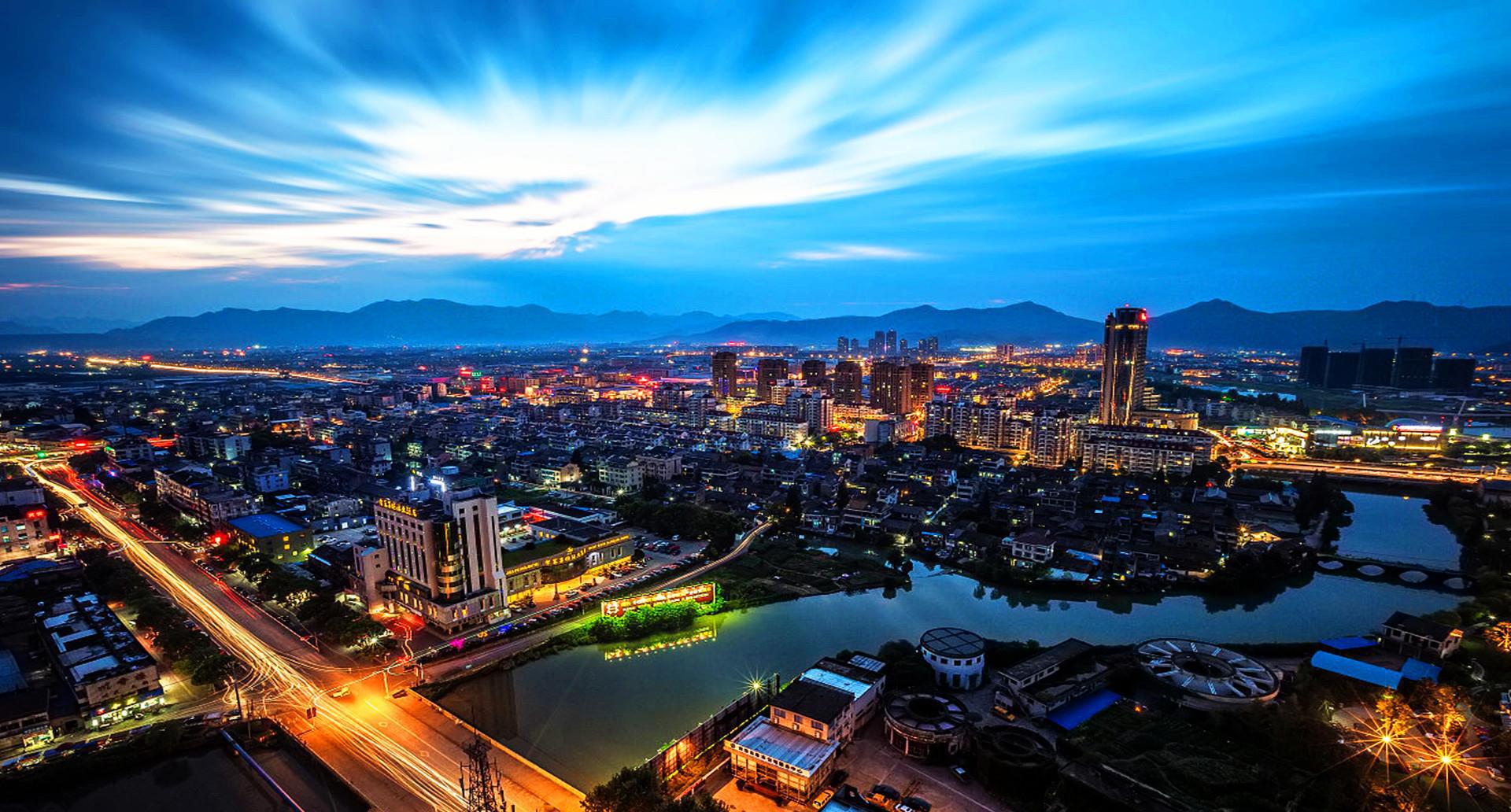 儋州市其全年平均气温在20℃左右,这种温度在海南是非常适宜的.