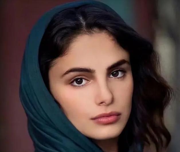 小伙娶土耳其老婆,生俩混血娃娃,岳父"赖"在中国不愿回去