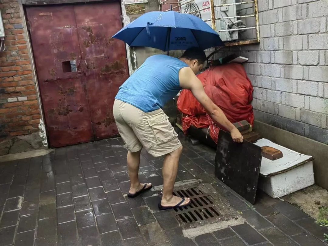 以"迅"应汛,劲松街道全力守稳防汛"安全线"