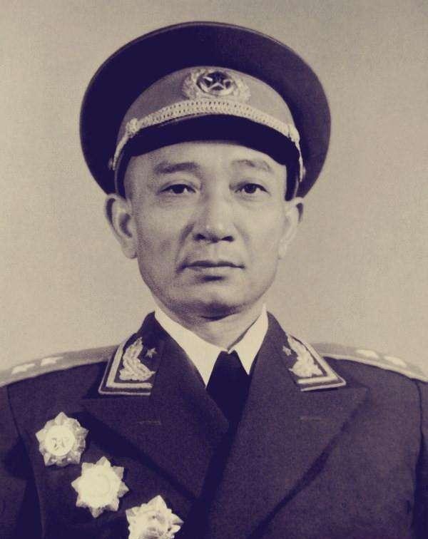 粟裕手下悍将,大渡河英雄营长出身的司令员,一番话解开官兵心结