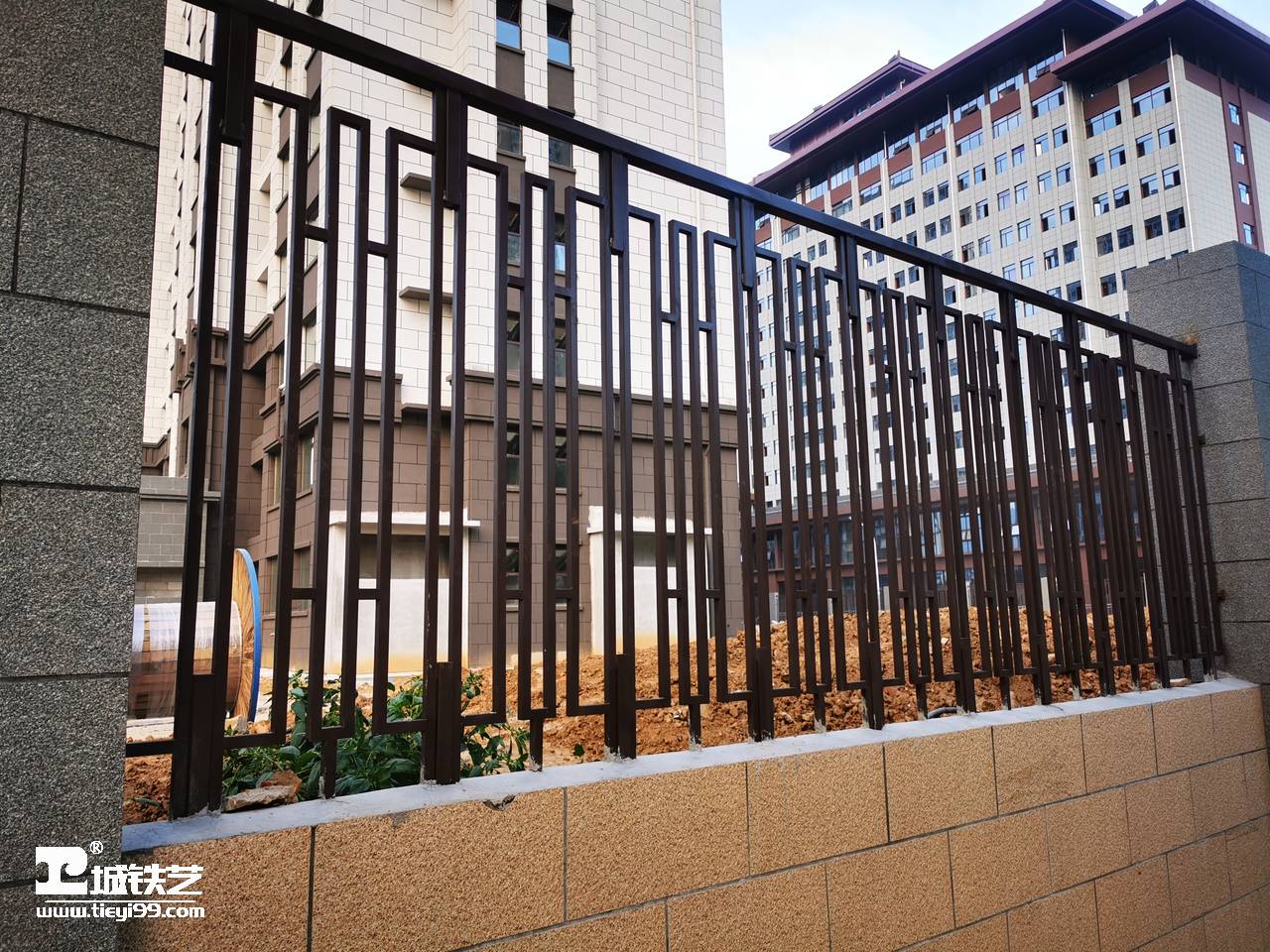 高档小区适用的中式铁艺围墙护栏内附优化建议tw2275实景拍摄