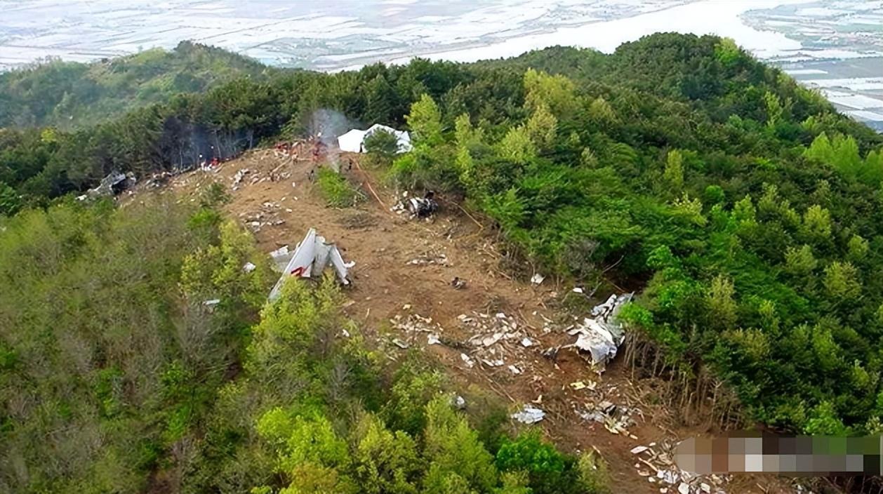 韓方認為造成此次重大空難的原因主要有以下三點:1,機長吳新祿對