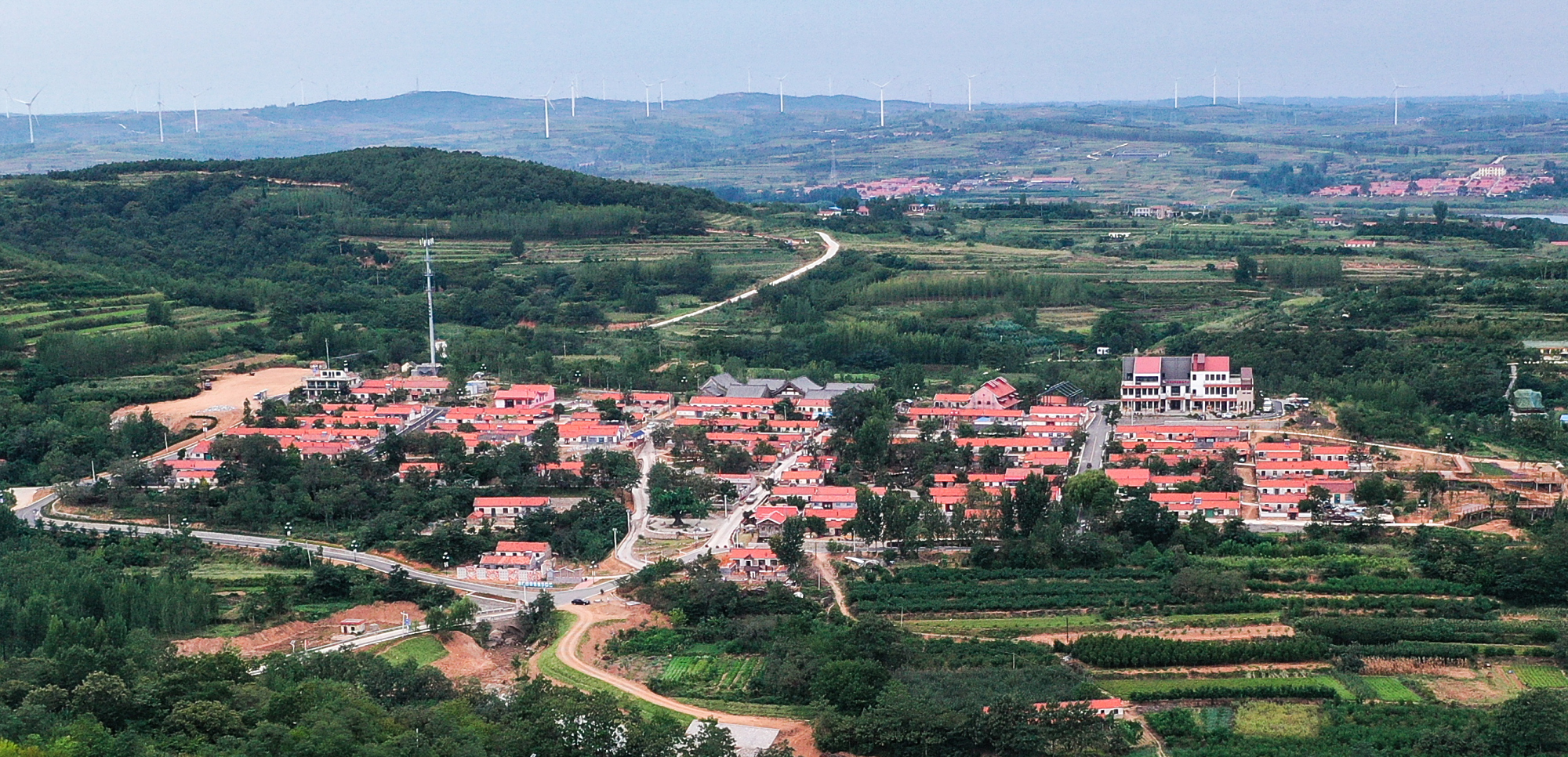 后石沟村依托影视特色产业上演华丽蝶变,成为网红乡村影视基地