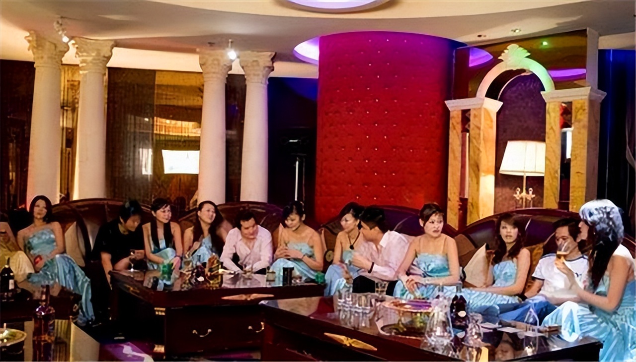 郑州"皇家一号"覆灭记