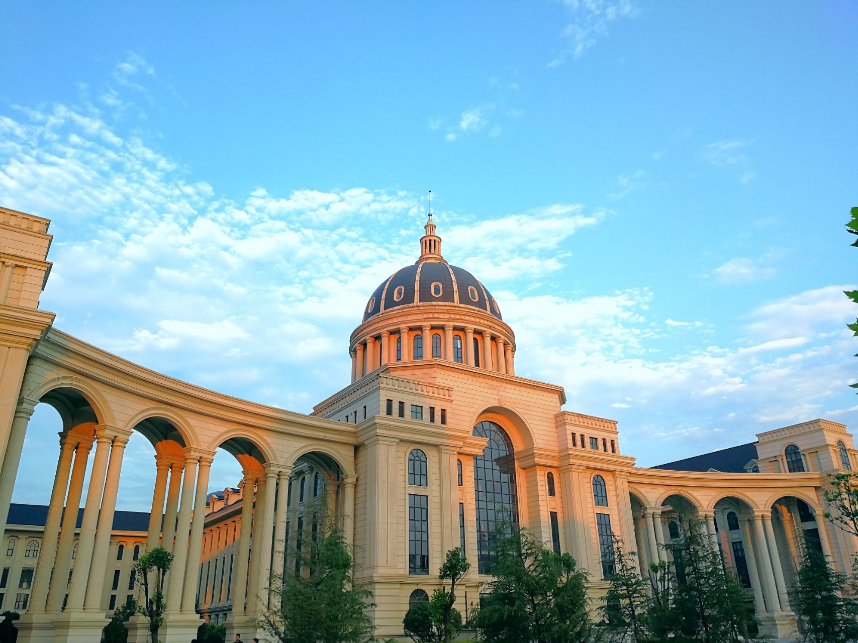 河南农业大学新校区图片