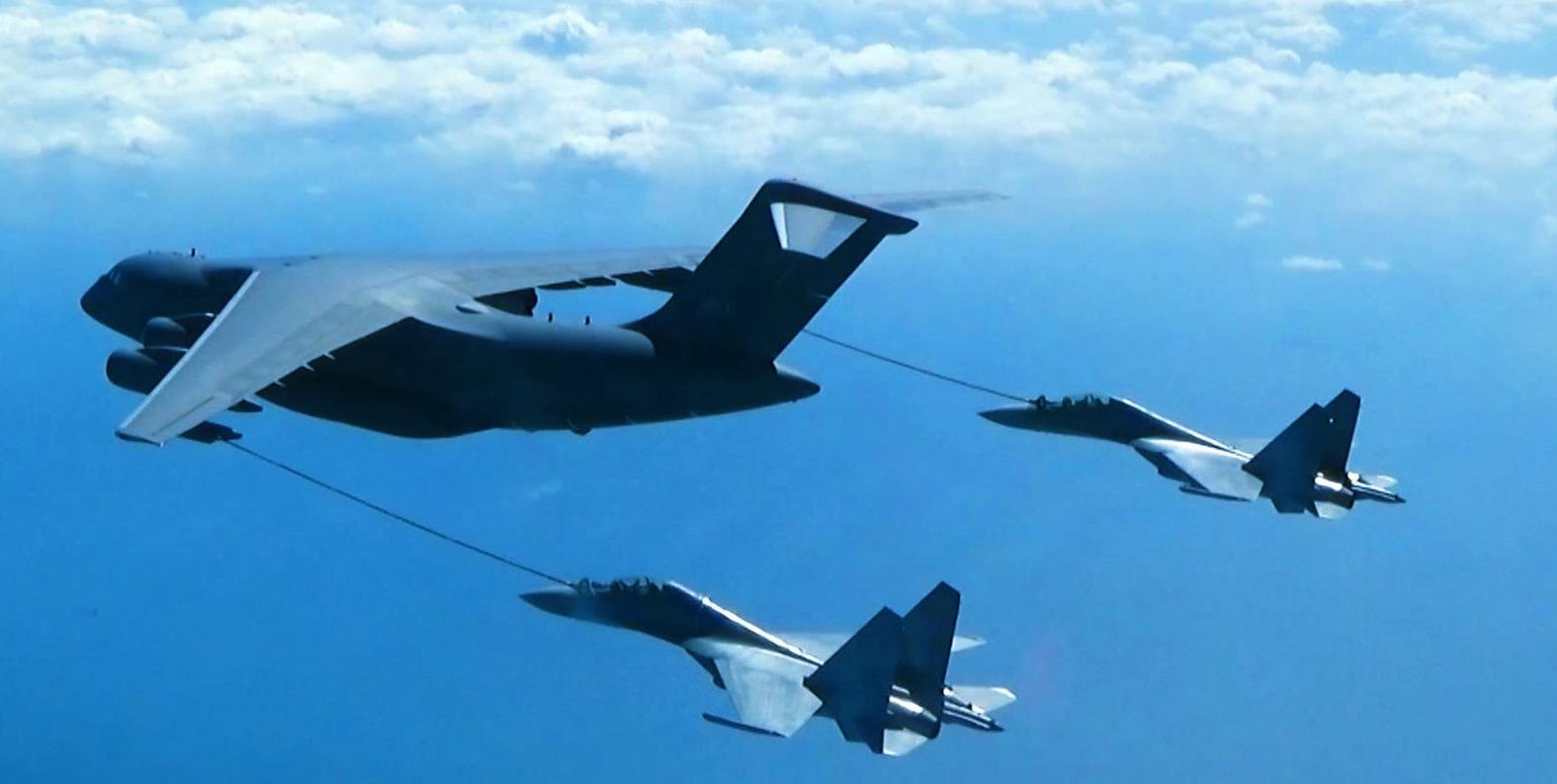 历史首次!运油20,歼20,歼16三机同框照,强军梦飞入寻常百姓家