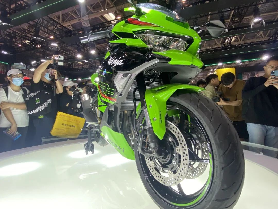2023北京摩博会川崎zx-4rr价格公布(69800)起