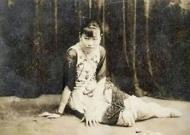 京城名妓小凤仙,一生嫁给两个男人,在16岁那年她就不再爱人