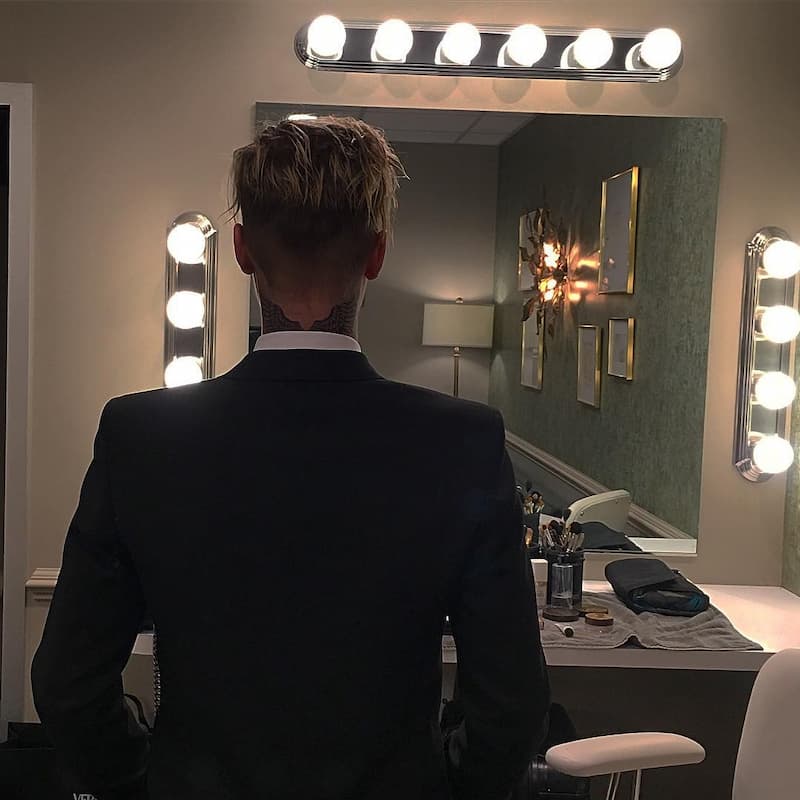 小贾斯汀 justin bieber 15 个纹身秘密大解析手腕竟纹赛琳娜肖像