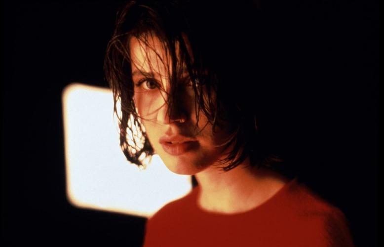 人何以为人?《蓝白红三部曲之红》称得上一代电影大师生涯的绝响