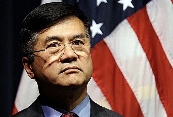 美国华裔部长骆家辉:在任时多次打压华为,卸任后到中国疯狂捞金