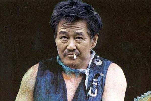 葛淑珍:低谷时嫁给赵本山,巅峰时与他离婚,如今身价百万