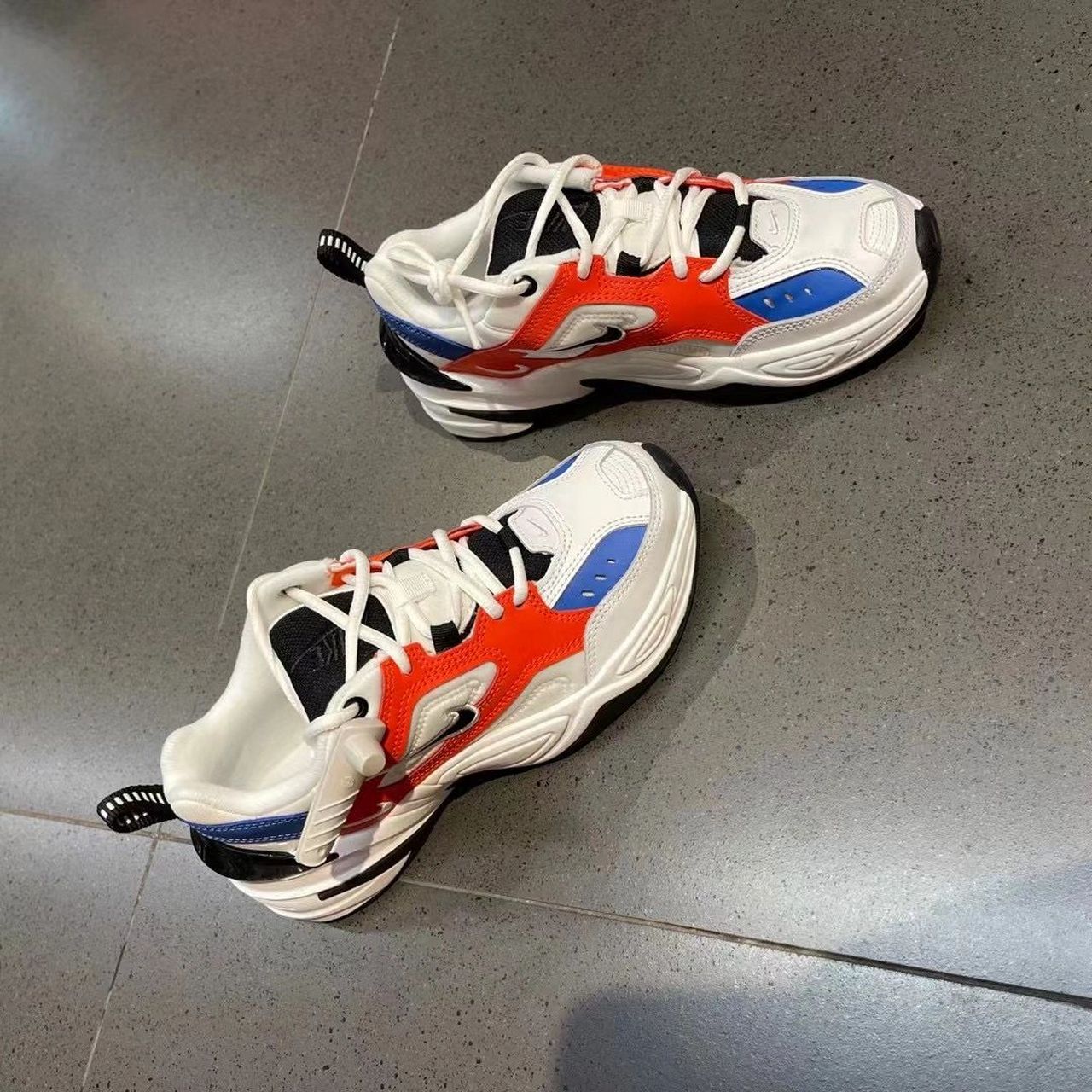 特好看的配色 干净明亮的颜色  耐克 m2k tekno 白橙蓝复古休闲跑鞋