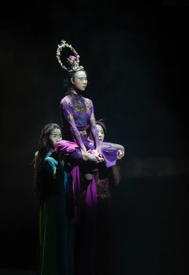 杨丽萍舞剧《春之祭》除了话题和流量,更重要的是她对艺术的坚持