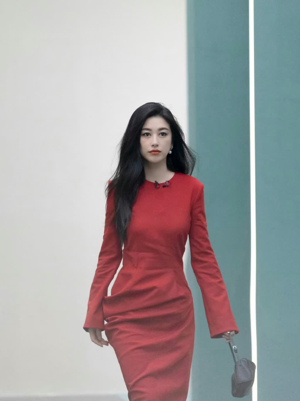 《精英律师》中的栗娜:仪态超群,风情万种!
