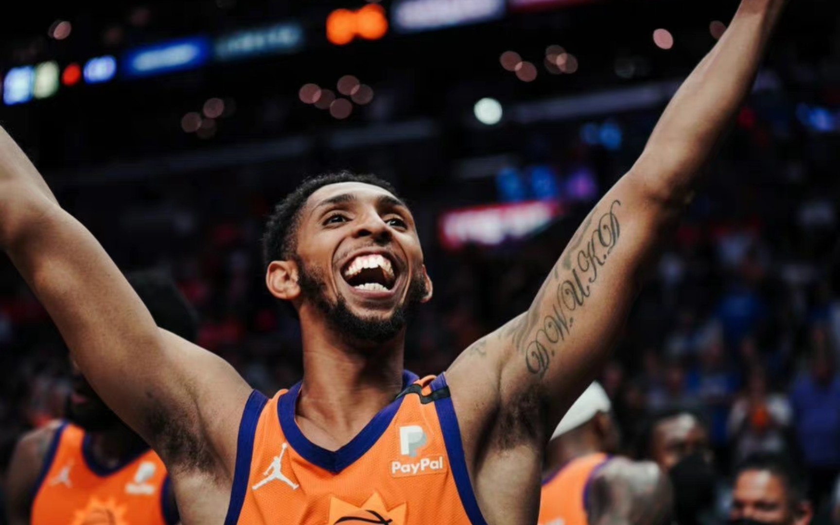 4秒绝平!却惨遭绝杀,太阳这波赚翻了,一箭四雕太爽了