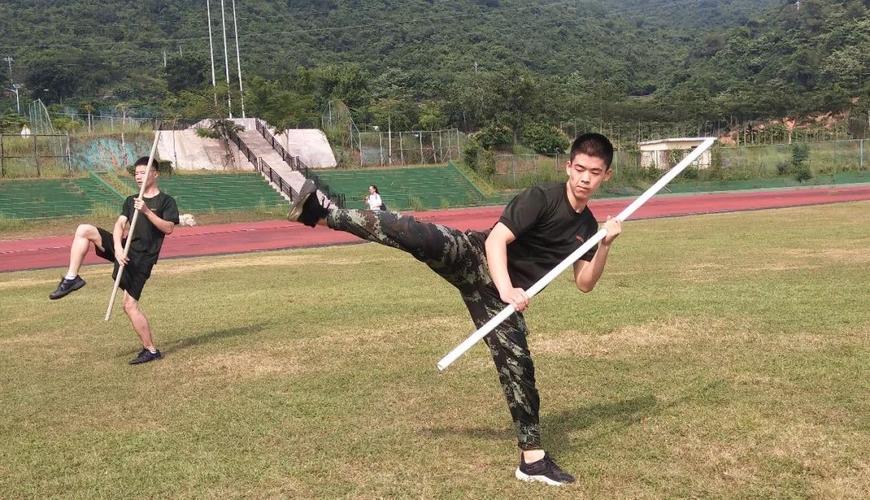 棍术的八个基本动作