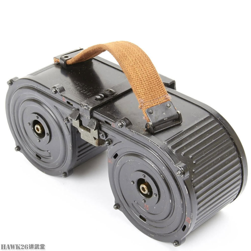 图说:德国mg34机枪使用的供弹具 两种弹鼓本质不同 很容易混淆