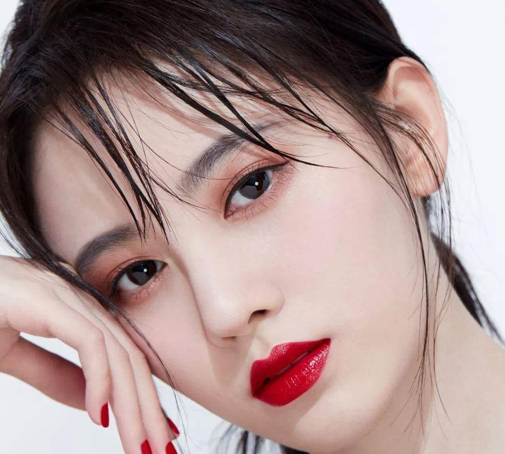 《听说你喜欢我》王楚然鼻子又长又尖,是因为鼻子用了l形硅胶?