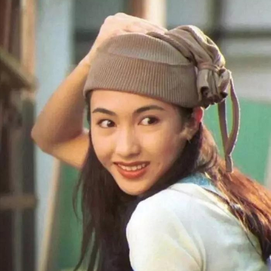 回顾黎姿为家庭十几岁辍学,为弟弟巅峰时退圈,为爱嫁给残疾富商