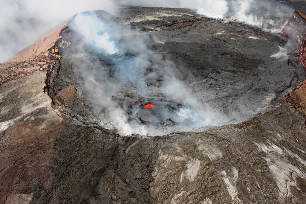 突发!日本熊本县阿苏山火山喷发,盘点世界上最危险的五座火山