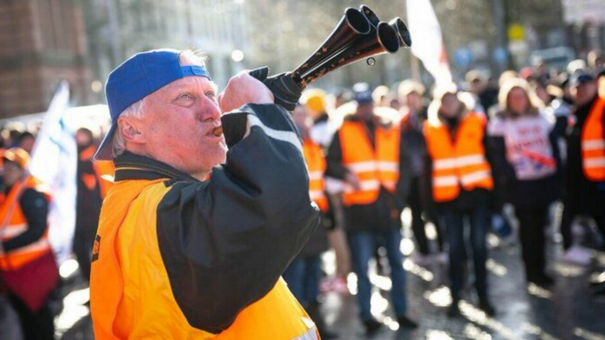 欧洲版"阿拉伯之春"正在上演,反美的要乱,亲美的也要乱