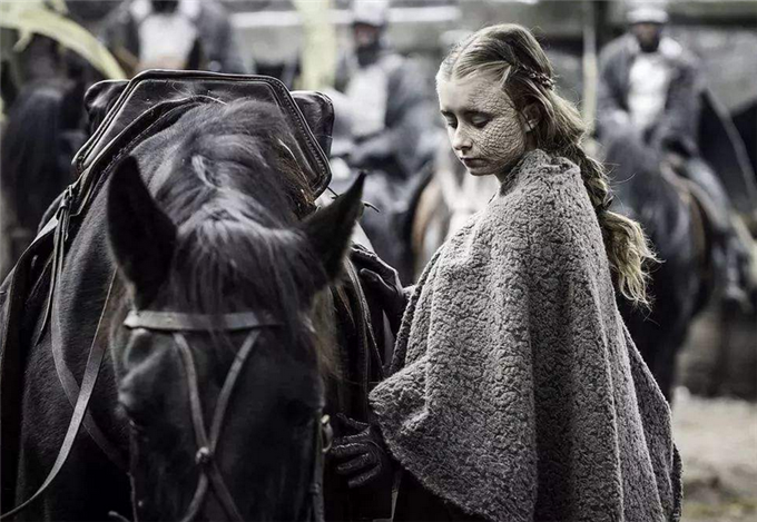 征服后286年,国王劳勃的弟弟史坦尼斯大婚,迎娶佛罗伦家族的赛丽丝.