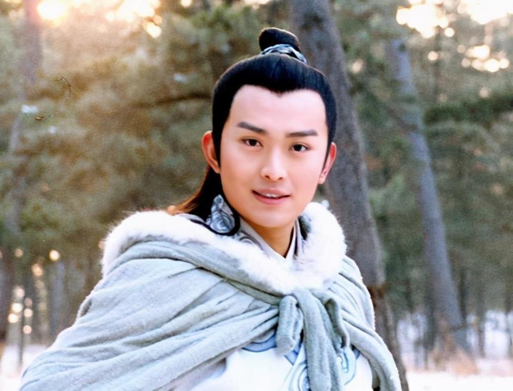 喜欢张丹枫的三位女子:一个成他嫂子,一个成他老婆,一个惨死