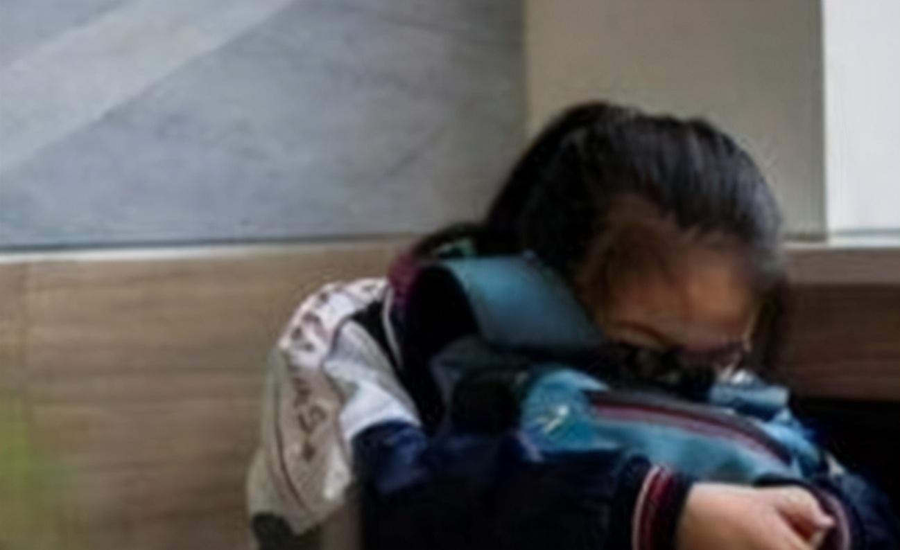 学校的孩子早恋了,会有这些表现,看看你家的孩子有没有