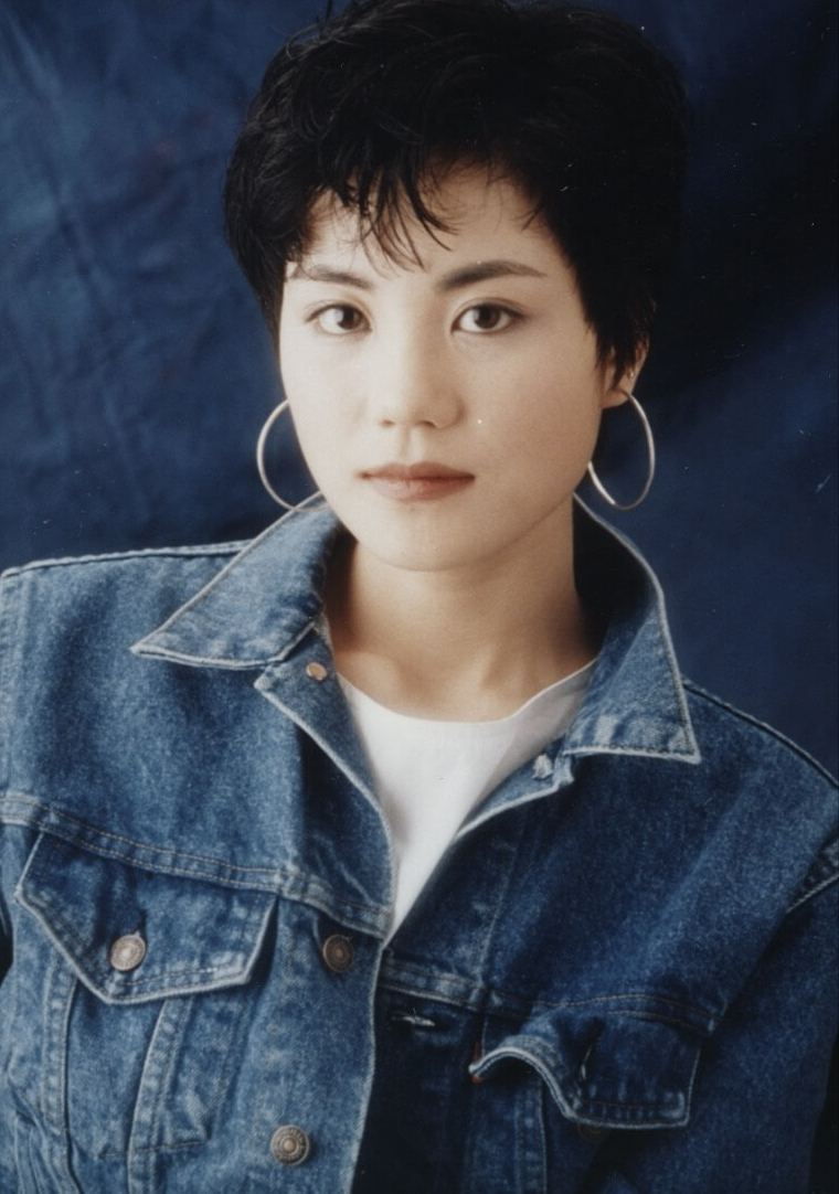 1994年,《冷战》《我愿意》《誓言》《梦中人》《天使》《棋子》