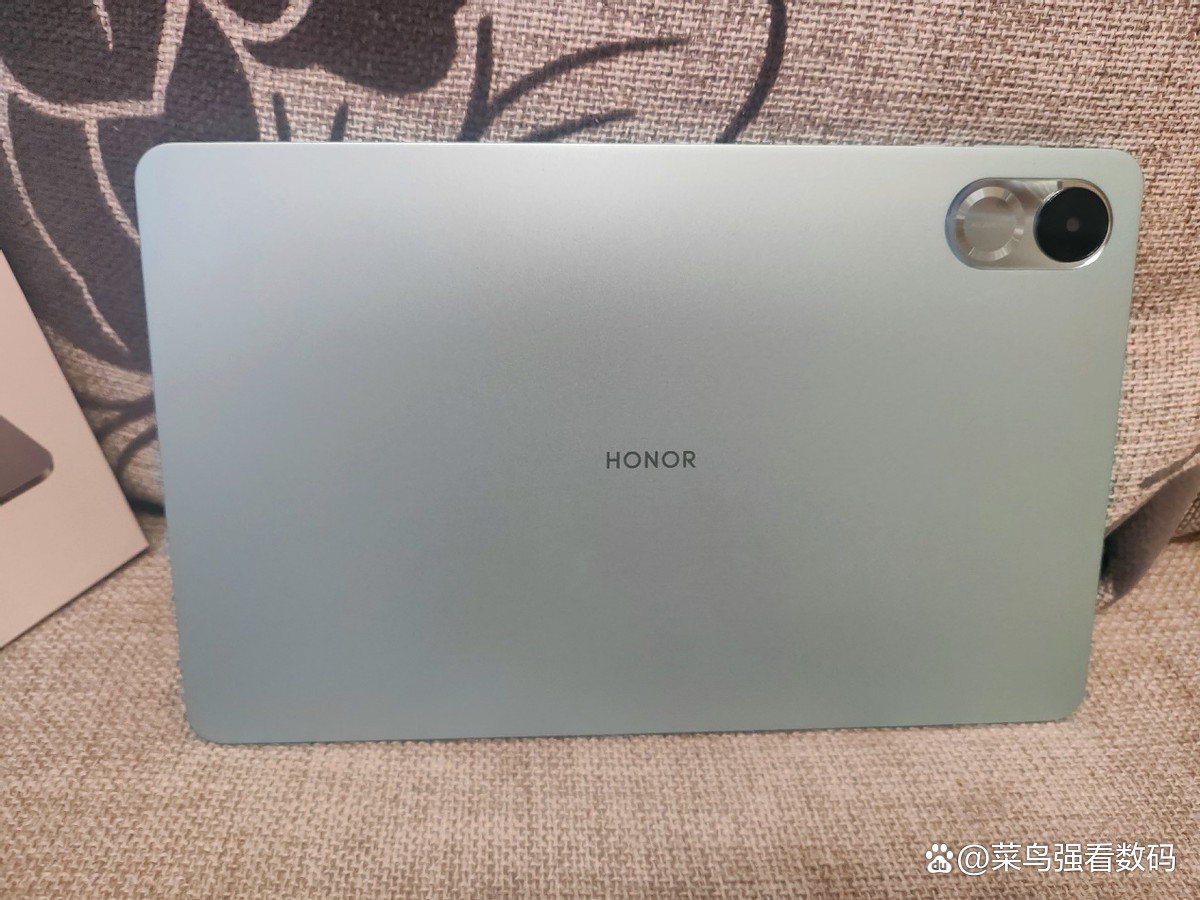 荣耀平板X8 Pro不仅有一块好屏,更有好评!