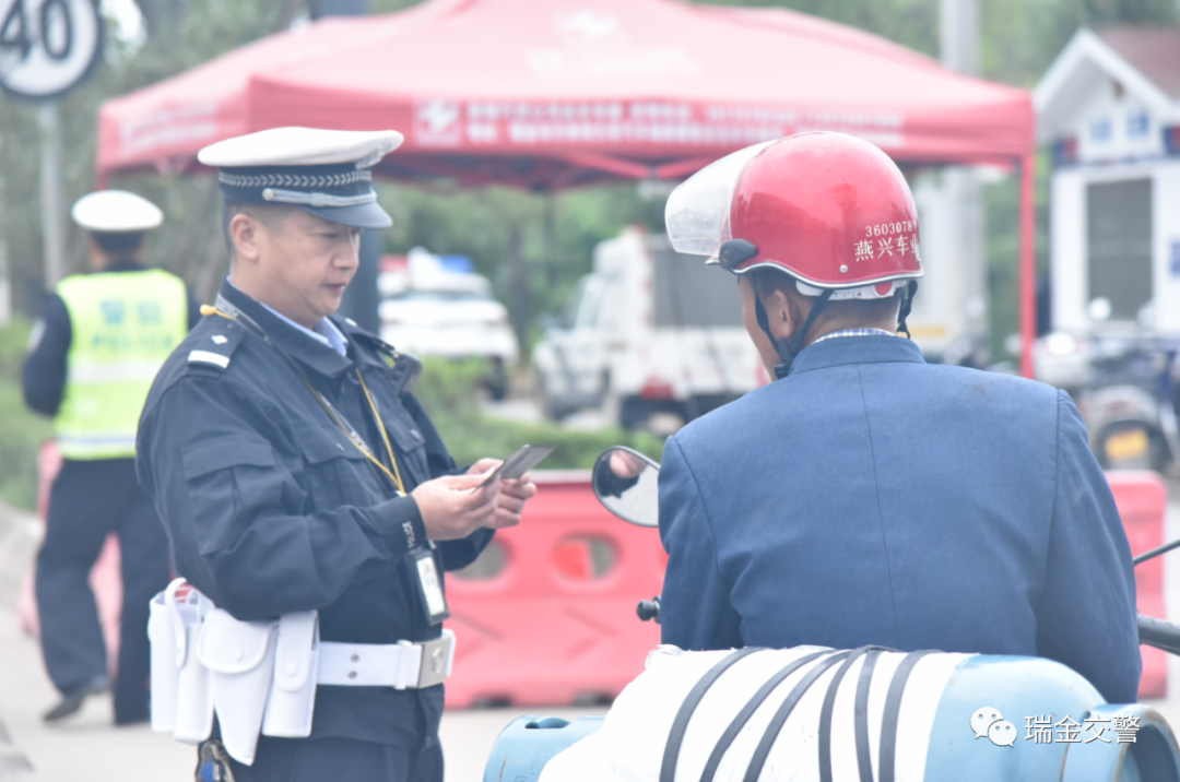 红都平安卫士!瑞金好警察刘斌炼就铮铮铁骨!