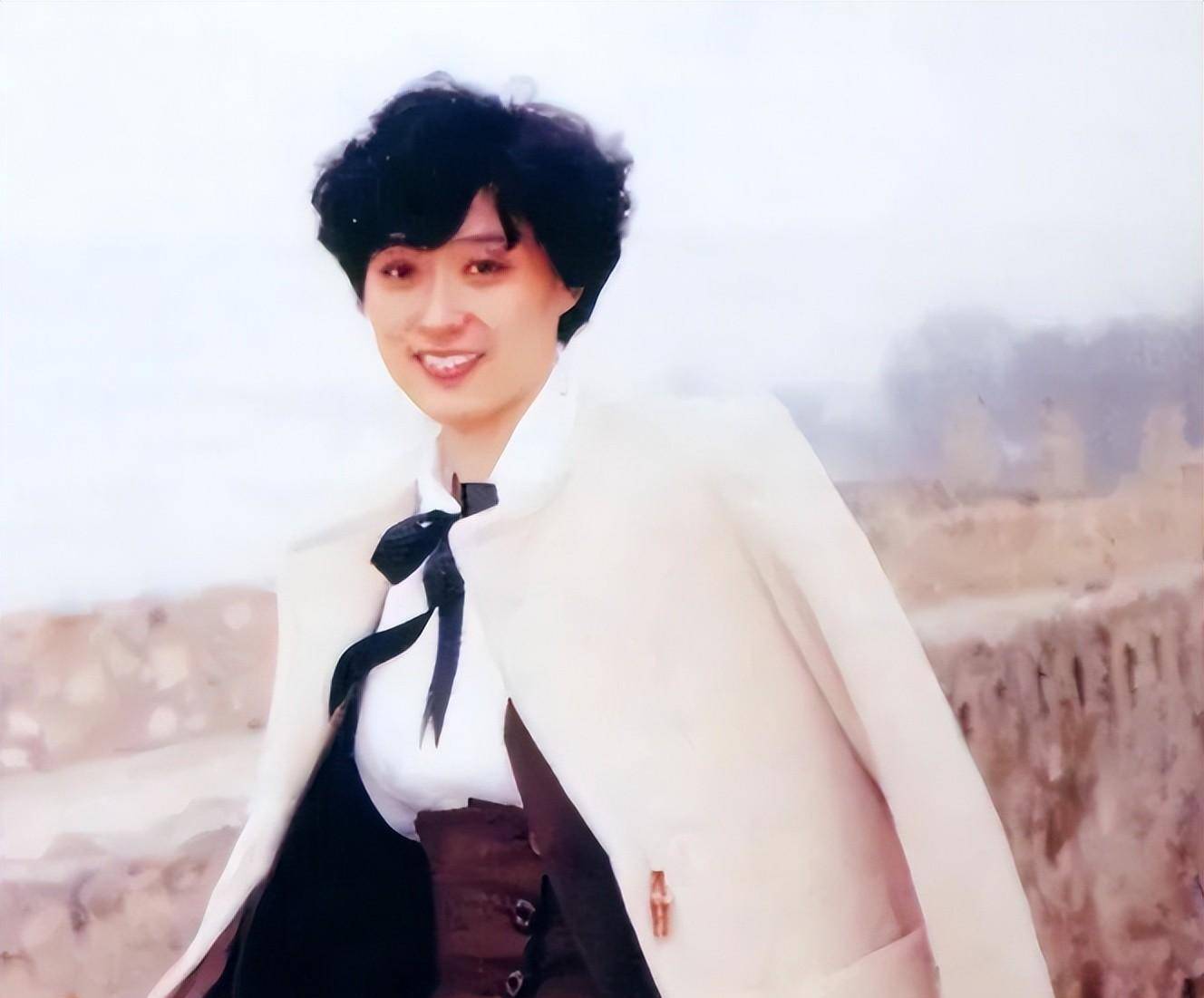 演员邓星:前男友是张铁林,前夫是汪嘉伟,如今却孤身一人