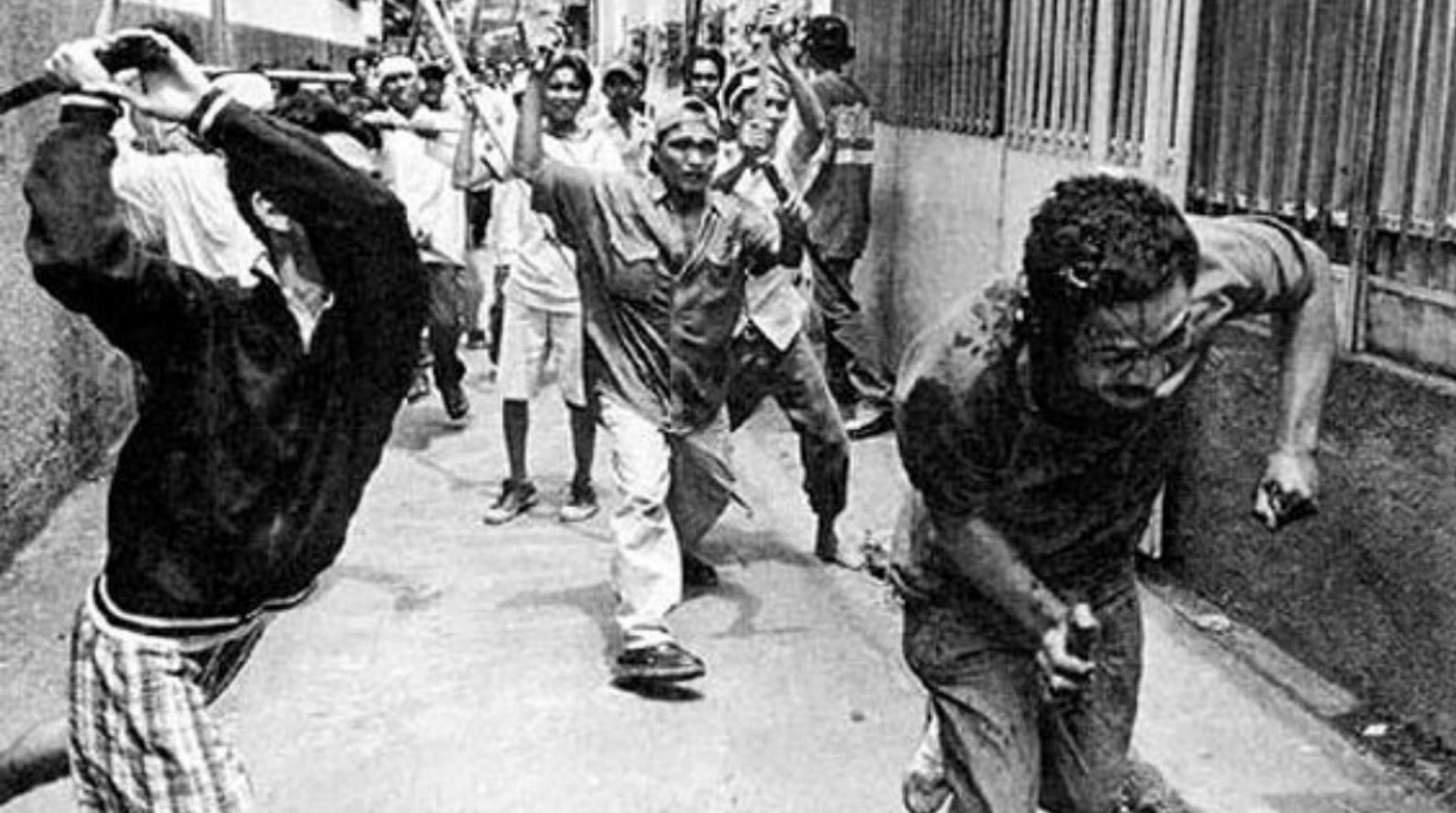 1965年印尼屠华事件,多方政治势力的角逐,数十万华人成了牺牲品