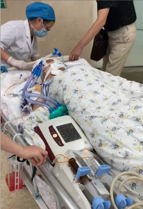 男孩中考后滨海路骑行出车祸,已在icu抢救6天!家属寻人