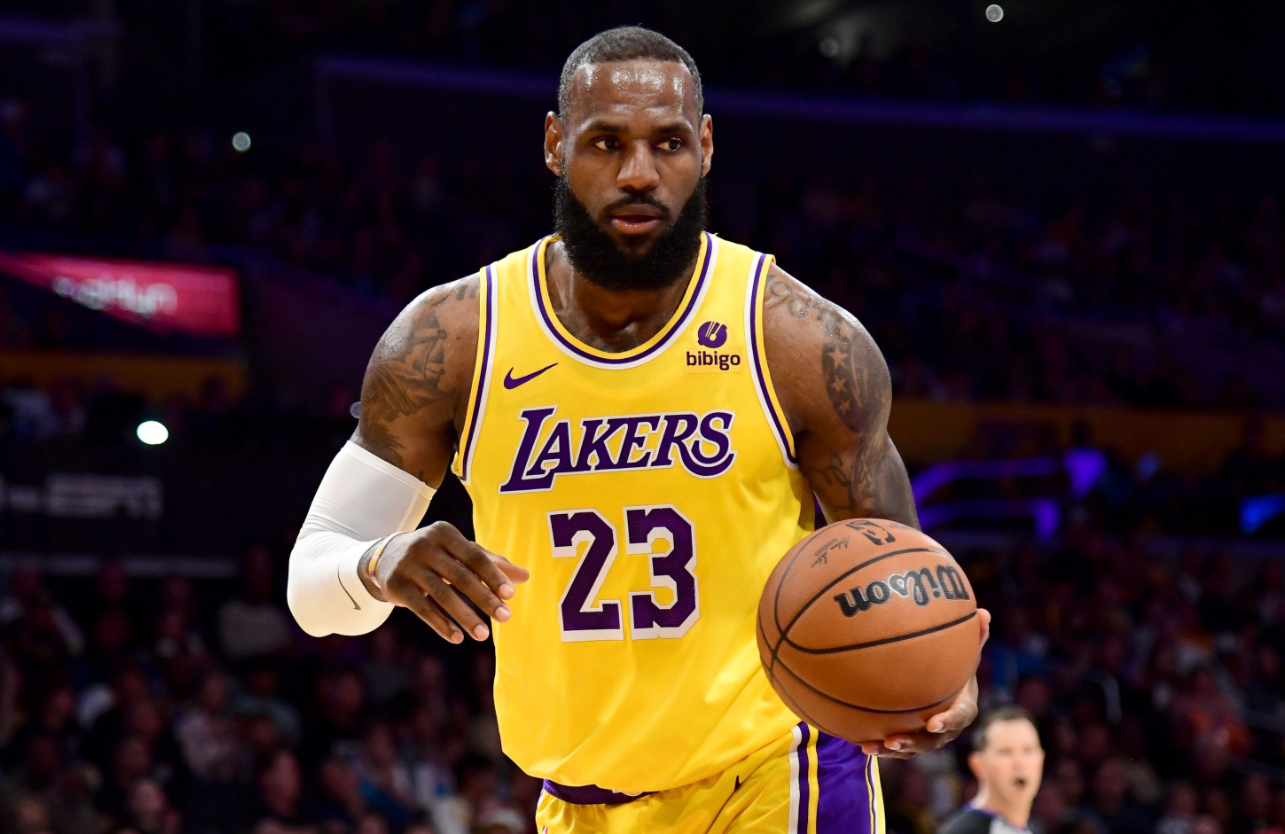 湖人完败掘金!约基奇轰29分13板11助,詹姆斯21 8 5,浓眉低迷