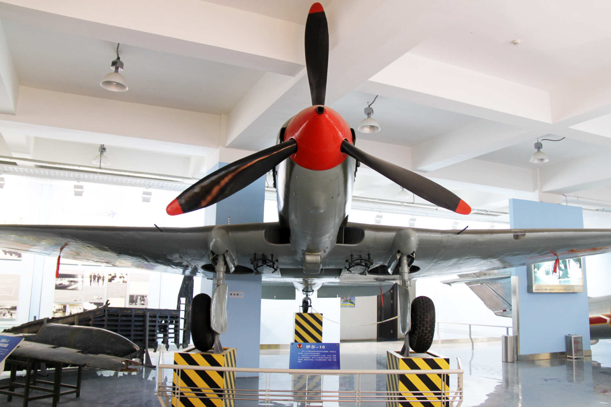 伊尔-10飞机在我国服役了相当长时间,一直到70年代才退出现役,部队