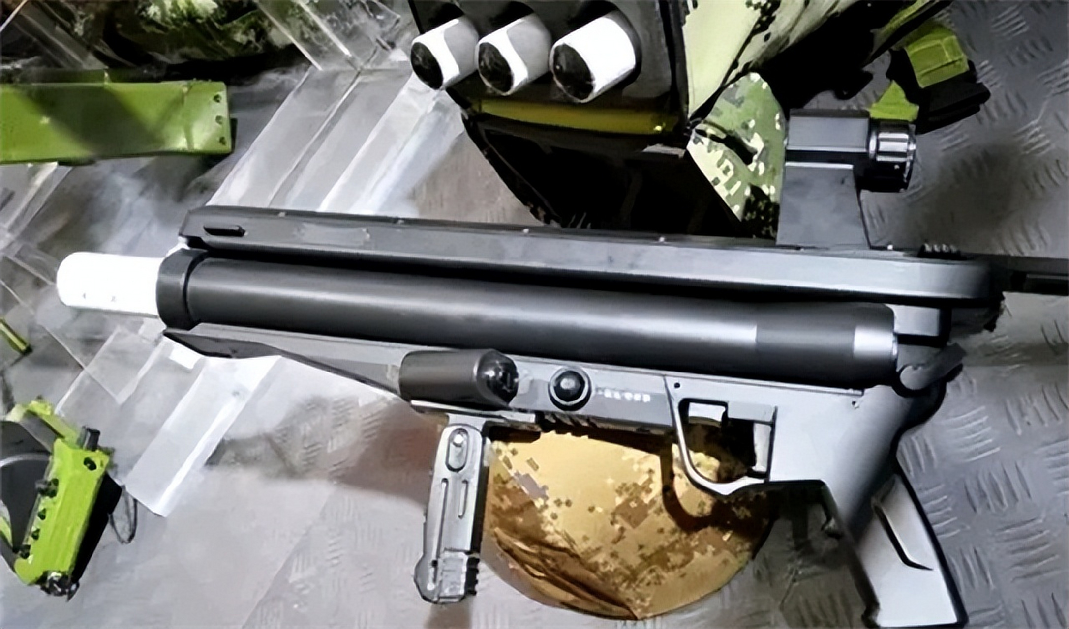 2018年,在珠海航展上,中国展示出了一款名为qn-202的微型导弹,最令人